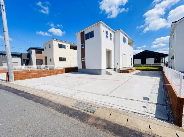 新築　前橋市樋越町第4　Livele Garden.S　5号棟の駐車場|現地写真　駐車スペースは並列2台分可能です！
