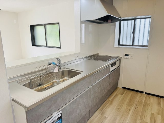 八王子市　川口町　中古戸建てのキッチン|～新規交換済、使い勝手の良いシステムキッチン～