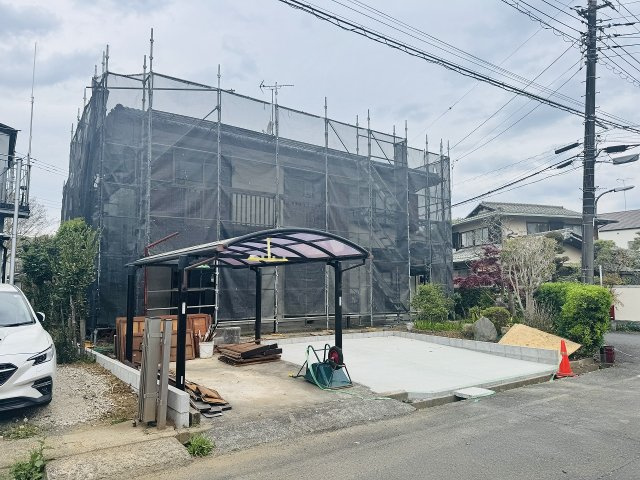 八王子市　川口町　中古戸建ての駐車場|～既存カーポートは残し、駐車場2台分増設　並列3台駐車可能です～
