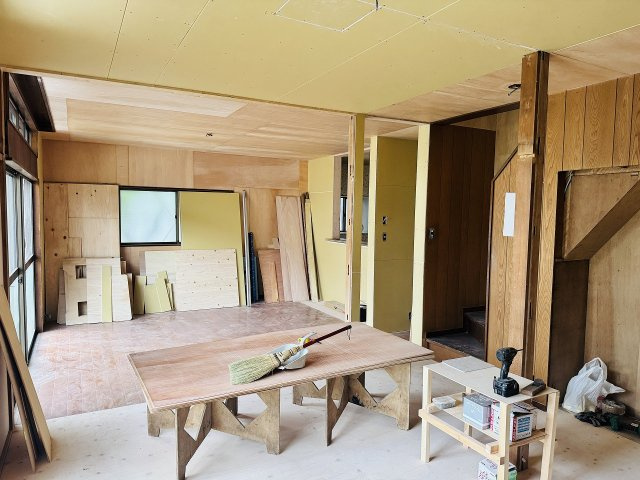 八王子市　川口町　中古戸建ての内装|～現在リフォーム中、詳細は当社までお気軽にお問合せ下さい～