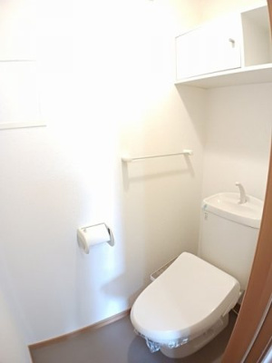 【トイレ】 | アン・ソレイエ・ジャルダン | コンパクトで使いやすいトイレです
