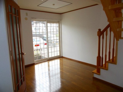 【居間・リビング】 | ルマインダｆｙ | ゆったり過ごせる居間です