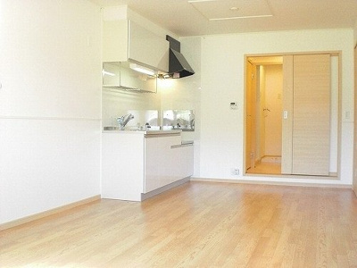 【居間・リビング】 | マーベラスいぬいⅡ | ゆったりとしたリビングです