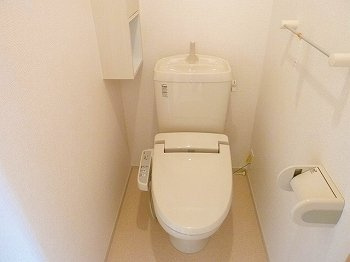 【トイレ】 | マーベラスいぬいⅡ | ゆったりとした空間のトイレです