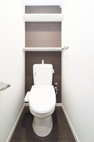 サヴォイ ラ・サブリエール　5階のトイレ|別号室のものです。現状優先になります。