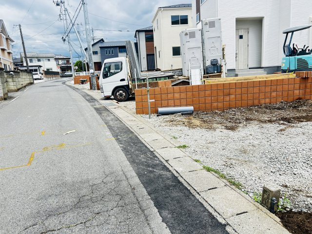 新築　前橋市樋越町第4　Livele Garden.S　6号棟の前面道路含む現地写真|現地写真　西側接道幅員約4.7ｍ　