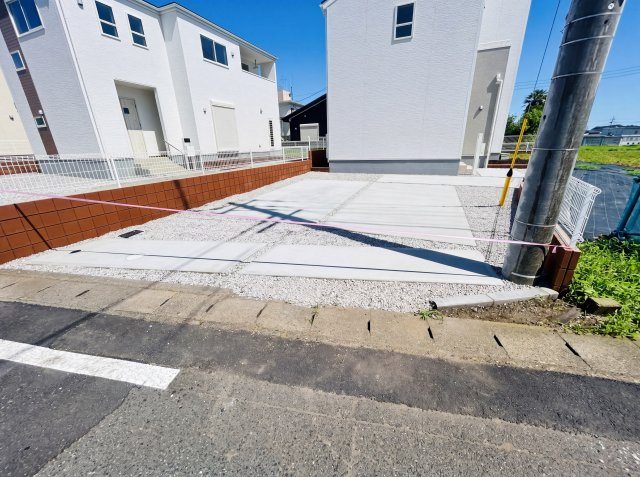 新築　前橋市樋越町第4　Livele Garden.S　6号棟の駐車場|現地写真　駐車スペースは並列2台分可能です！
