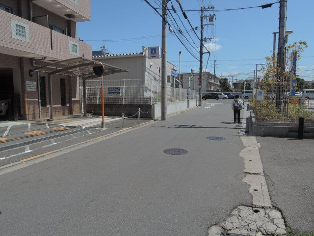 リブリ・ラゴーラの周辺