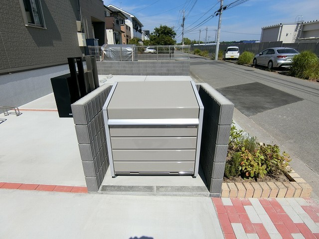 オリーブの木の外観|おしゃれな外観です