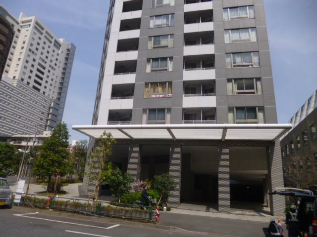 新宿アインスタワーの外観