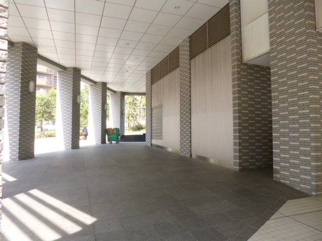 新宿アインスタワーの周辺