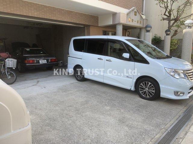 晋栄一番館の駐車場|駐車場があるので、車を買う予定の方も安心です
