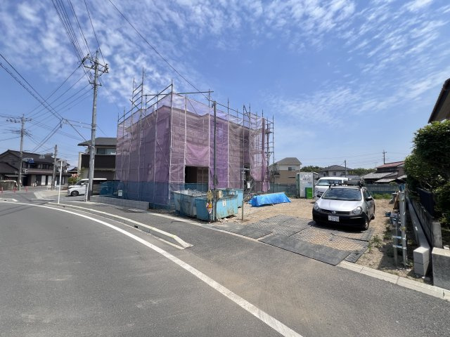 新築　藤岡市岡之郷1期　１号棟の前面道路含む現地写真|現地写真　西側接道幅員約9.4ｍ