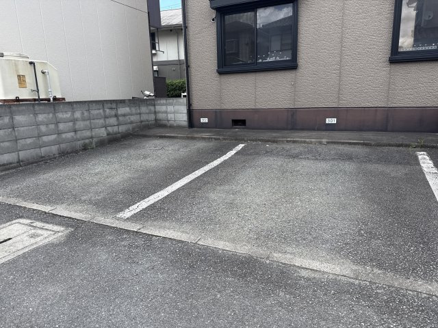 フリーデン　Ⅲ棟の駐車場