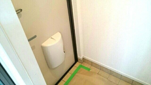 ウィステリア美園　Ａの玄関