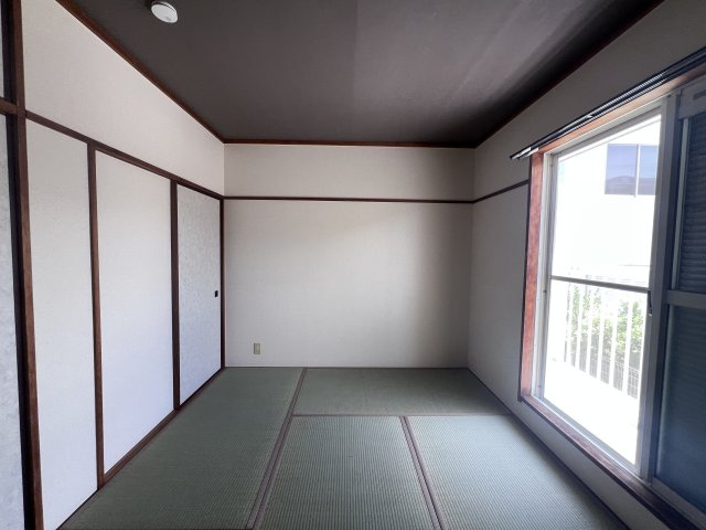 タウンハウス伊川谷の和室