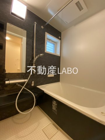 LA MAISON VERTE 西田辺の浴室