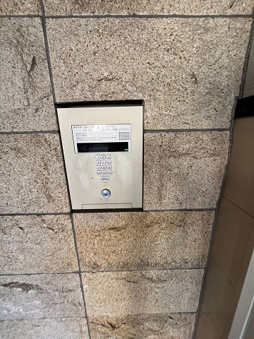 インベスト塚口S-FRONTの外観