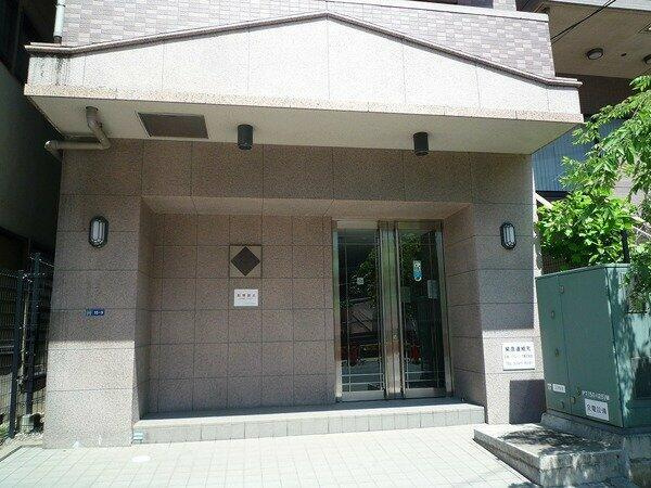ロイヤルパレス目黒のエントランス