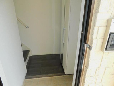 【玄関】 | エアリーヒル駒生 | シューズボックスあり