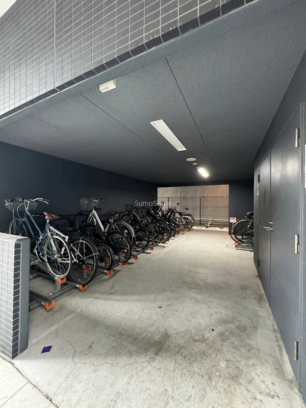 S-RESIDENCE西長堀の駐車場