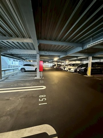 ジークレフ・ジオ神戸本山の駐車場
