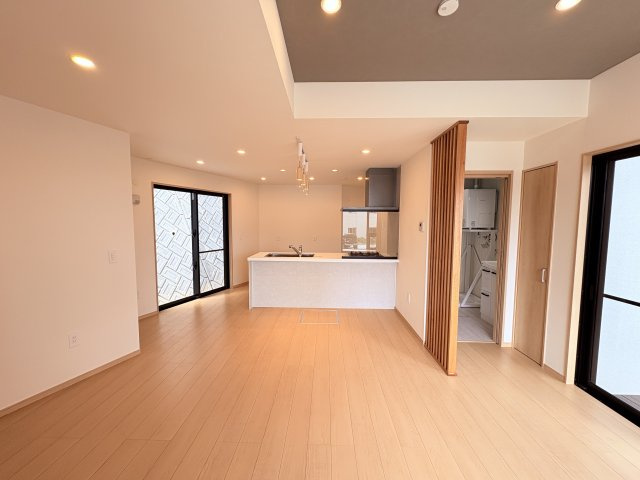 【RC新築】南城市玉城前川新築戸建ての居間・リビング