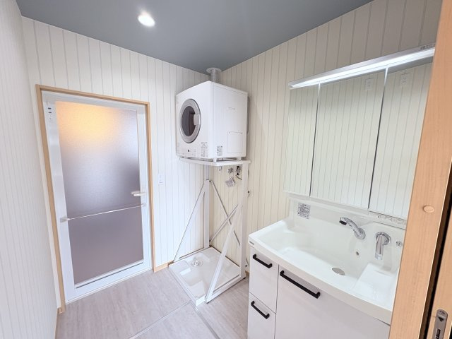 【RC新築】南城市玉城前川新築戸建ての独立洗面台