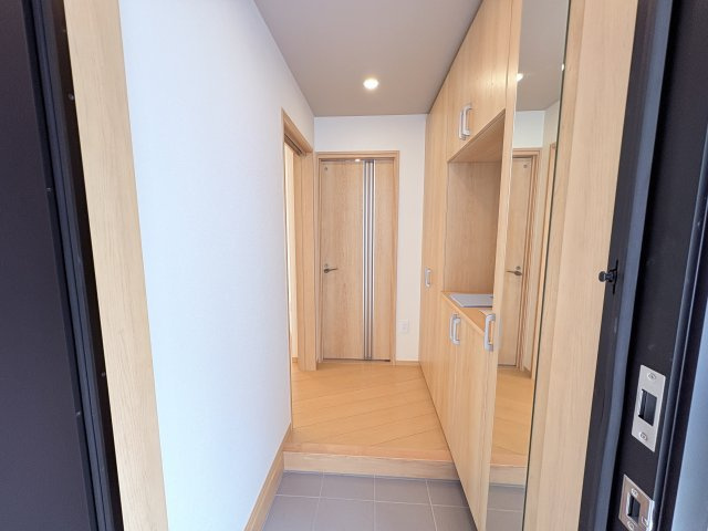 【RC新築】南城市玉城前川新築戸建ての玄関