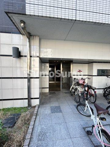 アプリーレ堺筋本町のエントランス