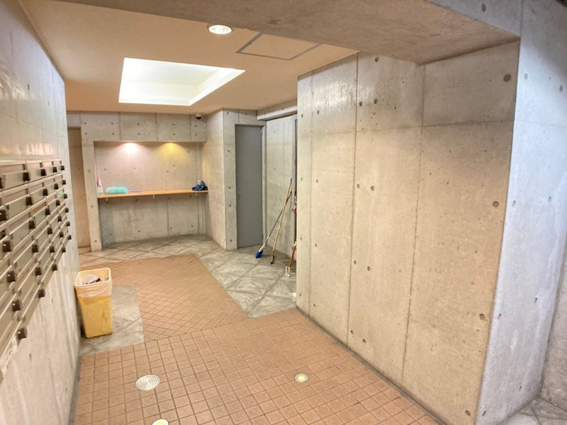 アーバンコンフォート堀江のロビー