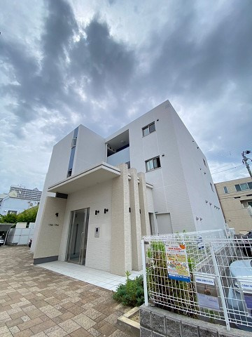 Villa　Viola西宮北口のエントランス