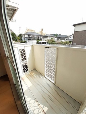 【バルコニー】 | ニューシティサルビア | 外からの目が気にならないバルコニーで洗濯物が干せます