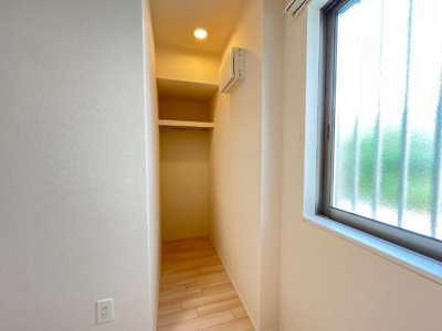 【収納】 | ウィステリアⅦ | ウォークインクローゼット（イメージ）