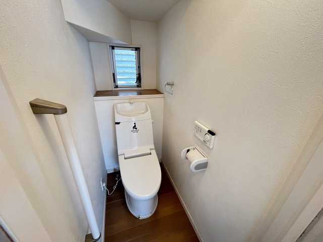 小松島市横須町18-29のトイレ