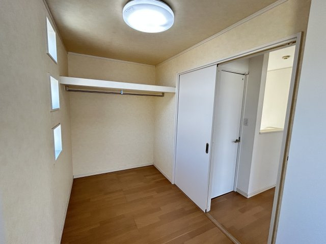 小松島市横須町18-29の収納