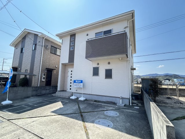 小松島市横須町18-29の外観