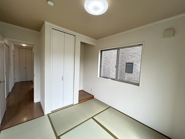 小松島市横須町18-29の和室