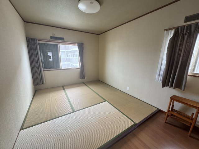 阪南市下出中古戸建の和室|現地見学も可能です。ぜひ一度ご覧ください