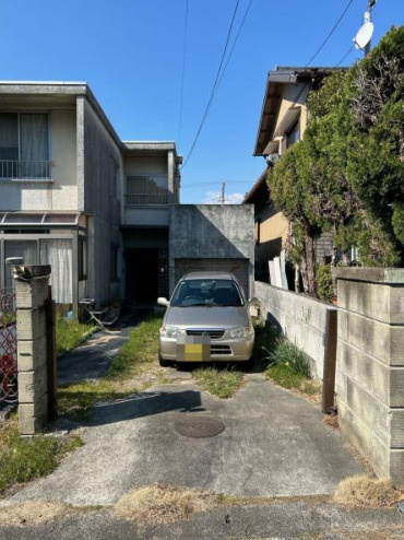 売中古戸建　中央区古人見町の前面道路含む現地写真