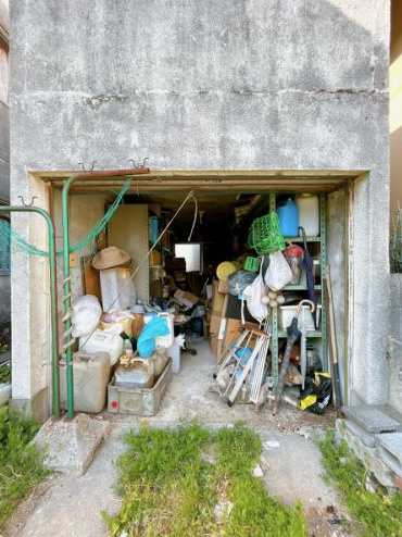 売中古戸建　中央区古人見町の前面道路含む現地写真