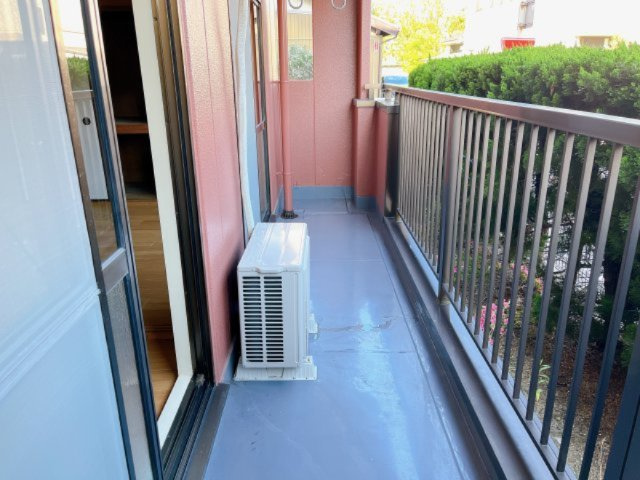 ハイツ江端のバルコニー|別部屋反転間取りのお写真となります。