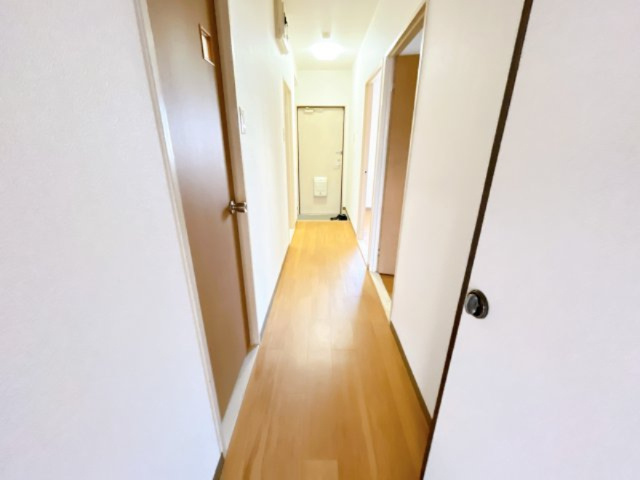 ハイツ江端の内装|別部屋反転間取りのお写真となります。