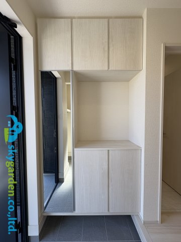 茅ヶ崎市堤２期　新築戸建　全１棟の玄関|シューズボックス