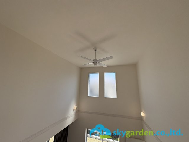 茅ヶ崎市堤２期　新築戸建　全１棟のその他|吹抜にはシーリングファンが付いてます