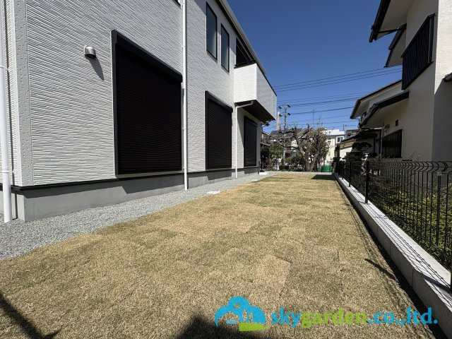 茅ヶ崎市堤２期　新築戸建　全１棟の庭|日当たり良好の南庭