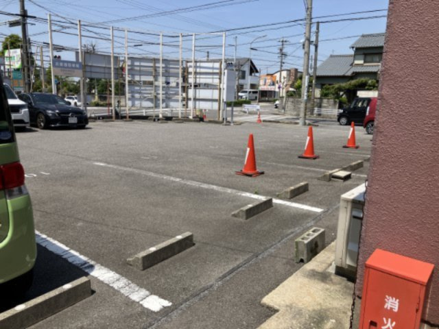 HAL井上ビルの駐車場