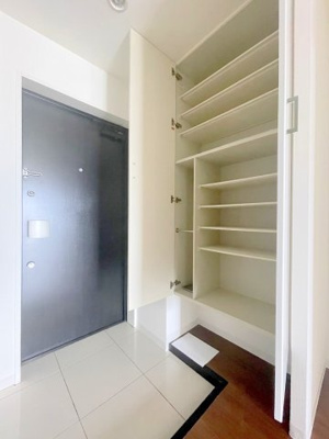 【玄関】 | セントヒルズ段原