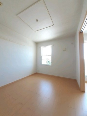 サスティナブルの内装|明るい室内です