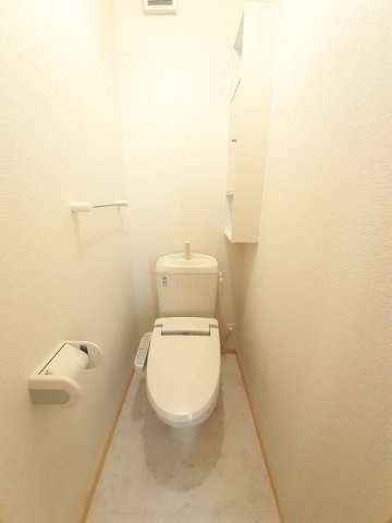 ルイ・メゾンＫ　Ⅰのトイレ|清潔感のあるトイレです